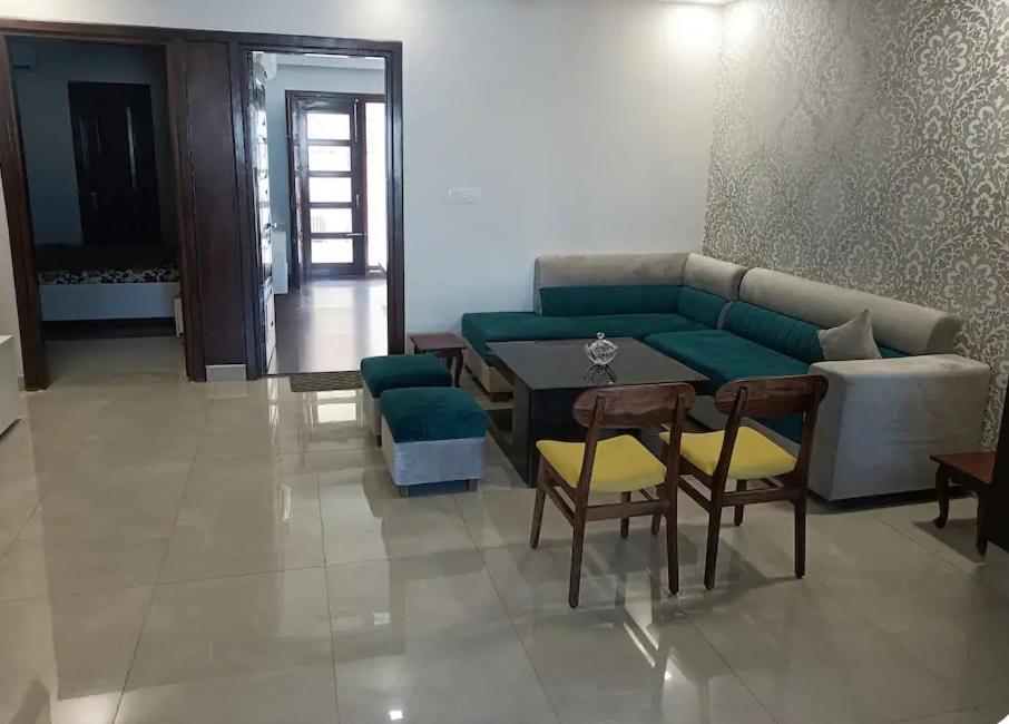 Homistay 1 Bhk Panchkula Bagian luar foto